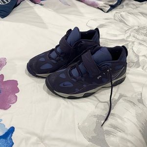 Size 7 youth Nike Air barely worn